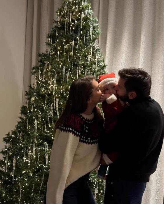 სანტად გადაცმული დამიანე კვარაცხელიას ოჯახურ ფოტოზე