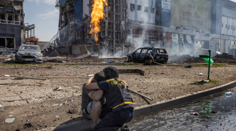 ხარკოვში ბალისტიკური რაკეტებით დაბომბილი საცხოვრებელი კორპუსი